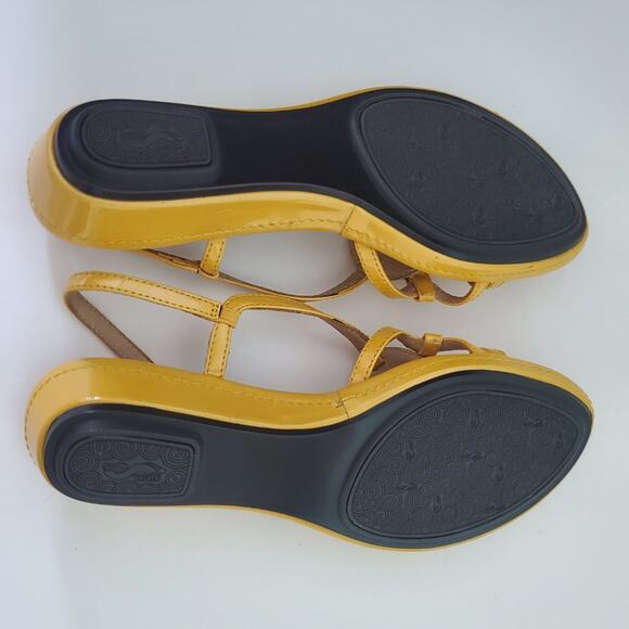 SoftWalk Slingback Strappy Wedge Sandals - Picture 8 of 9